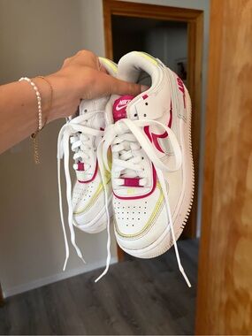 Nike White and Pink Women's Sneakers
